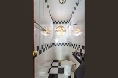 Casa à venda com 458m², 8 quartos e 4 vagasBanheiro da Suíte 2