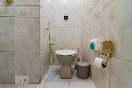 Casa à venda com 458m², 8 quartos e 4 vagasBanheiro da Suíte 4