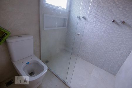 Casa à venda com 320m², 4 quartos e 4 vagas Casa à venda com 320m², 4 quartos e 4 vagasBanheiro Suíte 3