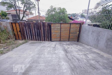 Casa à venda com 320m², 4 quartos e 4 vagas Casa à venda com 320m², 4 quartos e 4 vagasGaragem