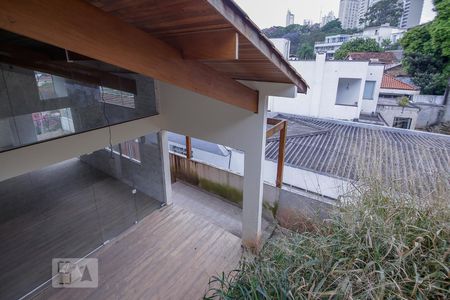Casa à venda com 320m², 4 quartos e 4 vagas Casa à venda com 320m², 4 quartos e 4 vagasVista Suíte 3