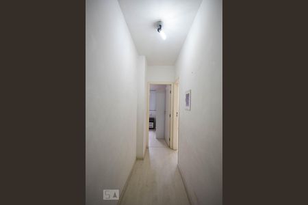 Casa de condomínio à venda com 174m², 3 quartos e 2 vagas Casa de condomínio à venda com 174m², 3 quartos e 2 vagasCorredor