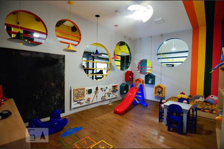 Apartamento à venda com 69m², 3 quartos e 2 vagasDependências do prédio - brinquedoteca