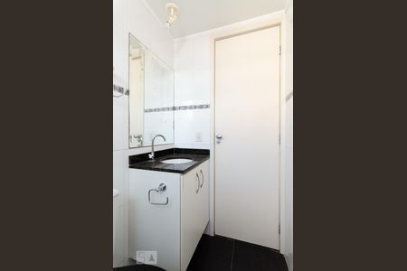 Apartamento à venda com 69m², 3 quartos e 2 vagasBanheiro da suíte