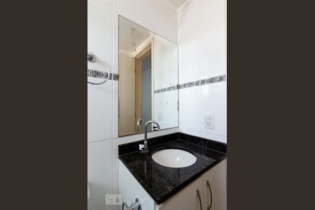 Apartamento à venda com 69m², 3 quartos e 2 vagasBanheiro da suíte