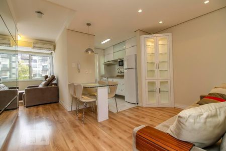 Sala de apartamento para alugar com 1 quarto, 48m² em Independência, Porto Alegre