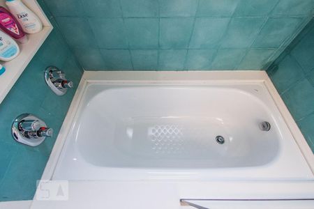 Apartamento à venda com 248m², 3 quartos e 3 vagasBanheiro da Suíte 2