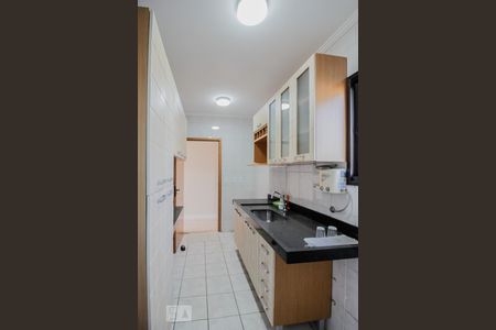 Apartamento para alugar com 76m², 3 quartos e 2 vagas Apartamento para alugar com 76m², 3 quartos e 2 vagasCozinha