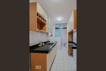 Apartamento para alugar com 76m², 3 quartos e 2 vagas Apartamento para alugar com 76m², 3 quartos e 2 vagasCozinha