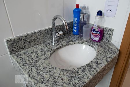 BANHEIRO de apartamento para alugar com 2 quartos, 48m² em Jardim Iris, São Paulo