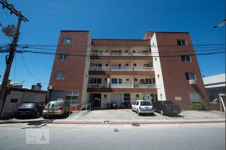 Fachada de kitnet/studio para alugar com 1 quarto, 23m² em Barreiros, São José