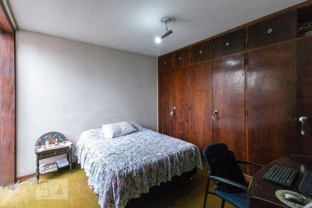 Casa à venda com 150m², 3 quartos e 4 vagas Casa à venda com 150m², 3 quartos e 4 vagasQuarto 2