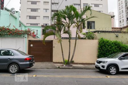 Casa à venda com 150m², 3 quartos e 4 vagas Casa à venda com 150m², 3 quartos e 4 vagasFachada