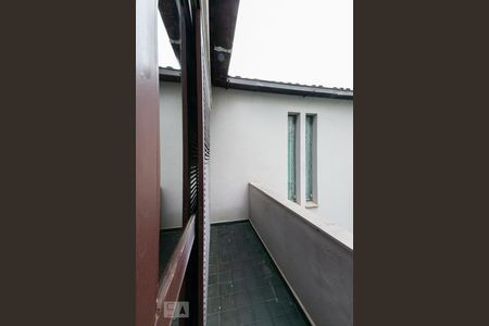 Casa à venda com 150m², 3 quartos e 4 vagas Casa à venda com 150m², 3 quartos e 4 vagasVaranda