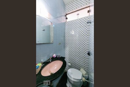 Casa à venda com 150m², 3 quartos e 4 vagas Casa à venda com 150m², 3 quartos e 4 vagasBanheiro 2