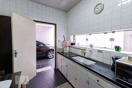 Casa à venda com 150m², 3 quartos e 4 vagas Casa à venda com 150m², 3 quartos e 4 vagasCozinha