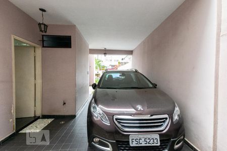 Casa à venda com 150m², 3 quartos e 4 vagas Casa à venda com 150m², 3 quartos e 4 vagasGaragem