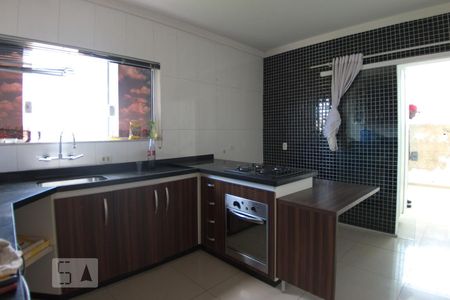 Casa à venda com 362m², 3 quartos e 3 vagas Casa à venda com 362m², 3 quartos e 3 vagasCozinha