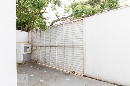 Casa à venda com 232m², 3 quartos e 3 vagasPortão automático