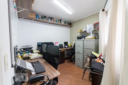 Casa à venda com 232m², 3 quartos e 3 vagasEscritório