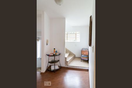 Casa à venda com 232m², 3 quartos e 3 vagasCorredor