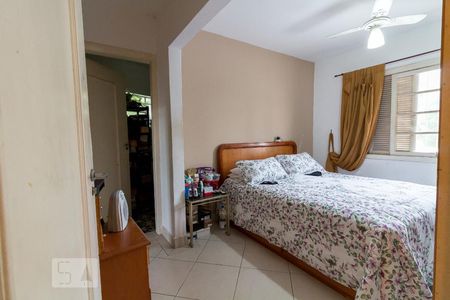 Casa à venda com 232m², 3 quartos e 3 vagasQuarto suíte