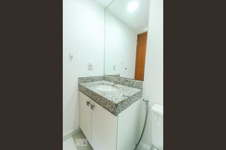 Apartamento à venda com 60m², 2 quartos e 1 vaga Apartamento à venda com 60m², 2 quartos e 1 vagaBanheiro Social