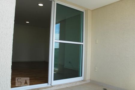 Sacada de apartamento para alugar com 2 quartos, 76m² em Empresarial 18 do Forte, Barueri