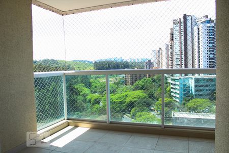 Sacada de apartamento para alugar com 2 quartos, 76m² em Empresarial 18 do Forte, Barueri