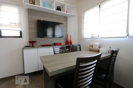 Apartamento para alugar com 250m², 3 quartos e 3 vagascozinha