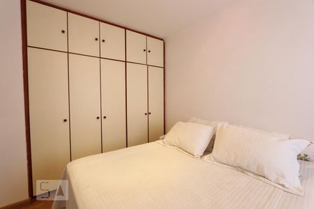 Apartamento para alugar com 250m², 3 quartos e 3 vagassuite