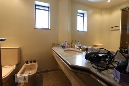 Apartamento para alugar com 250m², 3 quartos e 3 vagassuite 2