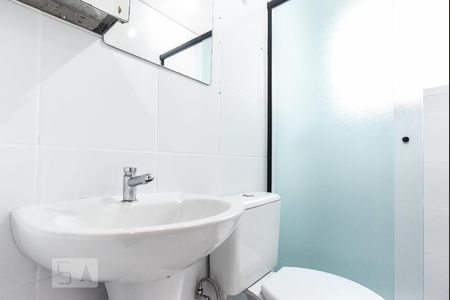 Banheiro de apartamento para alugar com 2 quartos, 46m² em Nova Petrópolis, São Bernardo do Campo