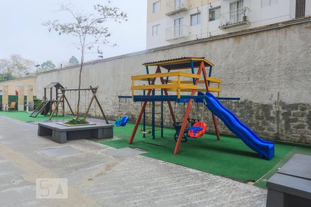 Apartamento para alugar com 74m², 2 quartos e 1 vaga Apartamento para alugar com 74m², 2 quartos e 1 vagaÁrea Comum - Playground