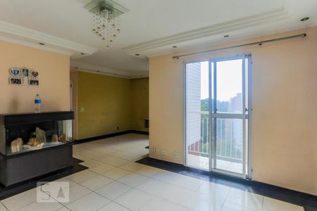 Apartamento para alugar com 74m², 2 quartos e 1 vaga Apartamento para alugar com 74m², 2 quartos e 1 vagaSala