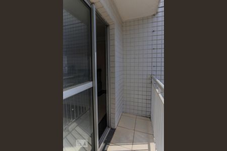 Apartamento para alugar com 74m², 2 quartos e 1 vaga Apartamento para alugar com 74m², 2 quartos e 1 vagaVaranda da Sala