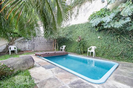 Casa à venda com 300m², 3 quartos e 3 vagasPiscina