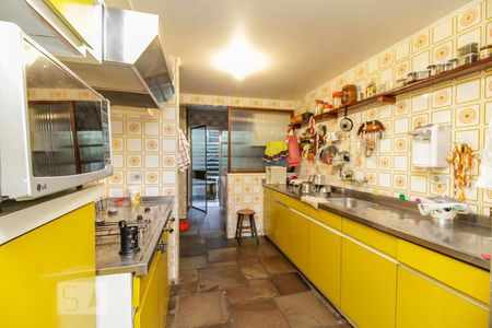 Casa à venda com 300m², 3 quartos e 3 vagasCozinha