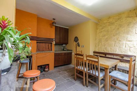 Casa à venda com 300m², 3 quartos e 3 vagasChurrasqueira