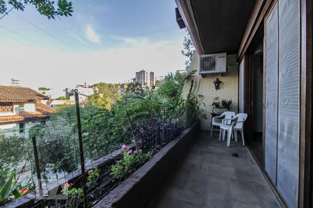 Casa à venda com 300m², 3 quartos e 3 vagasVaranda