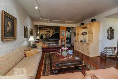 Casa à venda com 300m², 3 quartos e 3 vagasSala