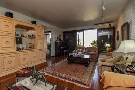 Casa à venda com 300m², 3 quartos e 3 vagasSala