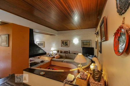 Casa à venda com 300m², 3 quartos e 3 vagasSala