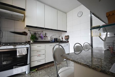 Apartamento à venda com 98m², 3 quartos e 2 vagasCozinha