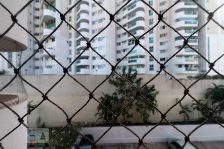 Apartamento à venda com 71m², 3 quartos e 1 vagaTela de segurança/Vista