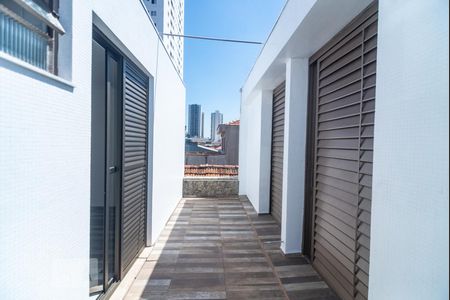 Casa à venda com 384m², 3 quartos e 4 vagas Casa à venda com 384m², 3 quartos e 4 vagasVaranda
