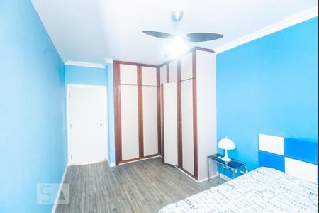 Casa à venda com 384m², 3 quartos e 4 vagas Casa à venda com 384m², 3 quartos e 4 vagasQuarto 1