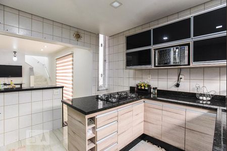 Casa à venda com 130m², 3 quartos e 2 vagas Casa à venda com 130m², 3 quartos e 2 vagasCozinha