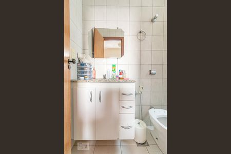 Apartamento à venda com 90m², 3 quartos e 2 vagas Apartamento à venda com 90m², 3 quartos e 2 vagasBanheiro da Suíte
