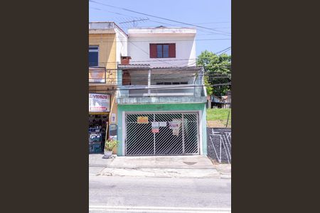 Casa à venda com 277m², 3 quartos e 2 vagas Casa à venda com 277m², 3 quartos e 2 vagasFachada